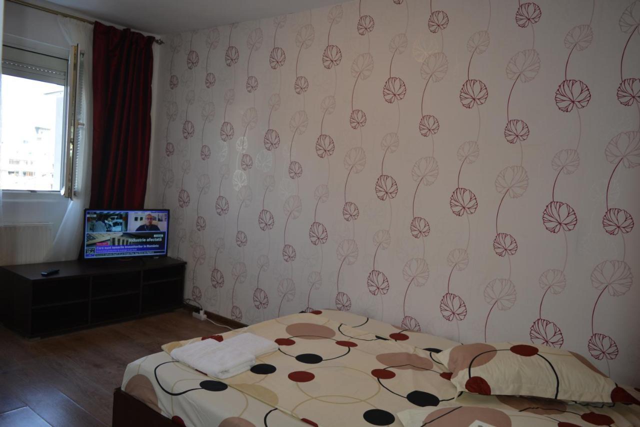 Iulia Studio 9 Boekarest Buitenkant foto